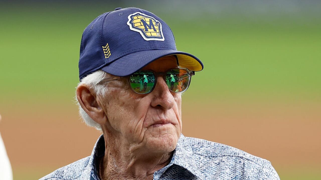 The patch will be worn on uniform jersey sleeves by Brewers players.